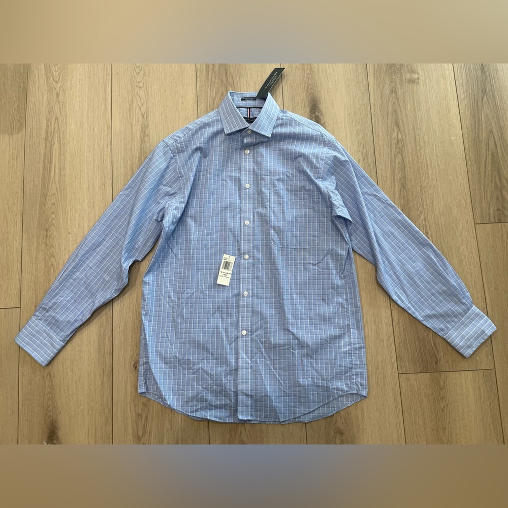 NWT. Tommy Hilfiger Blue Plaid Button Down Men’s Shirt.Size 15-15 1/2, 32-33 M/M